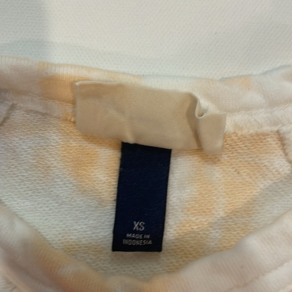 Universal Threads Target Crewneck - Picture 3 of 4